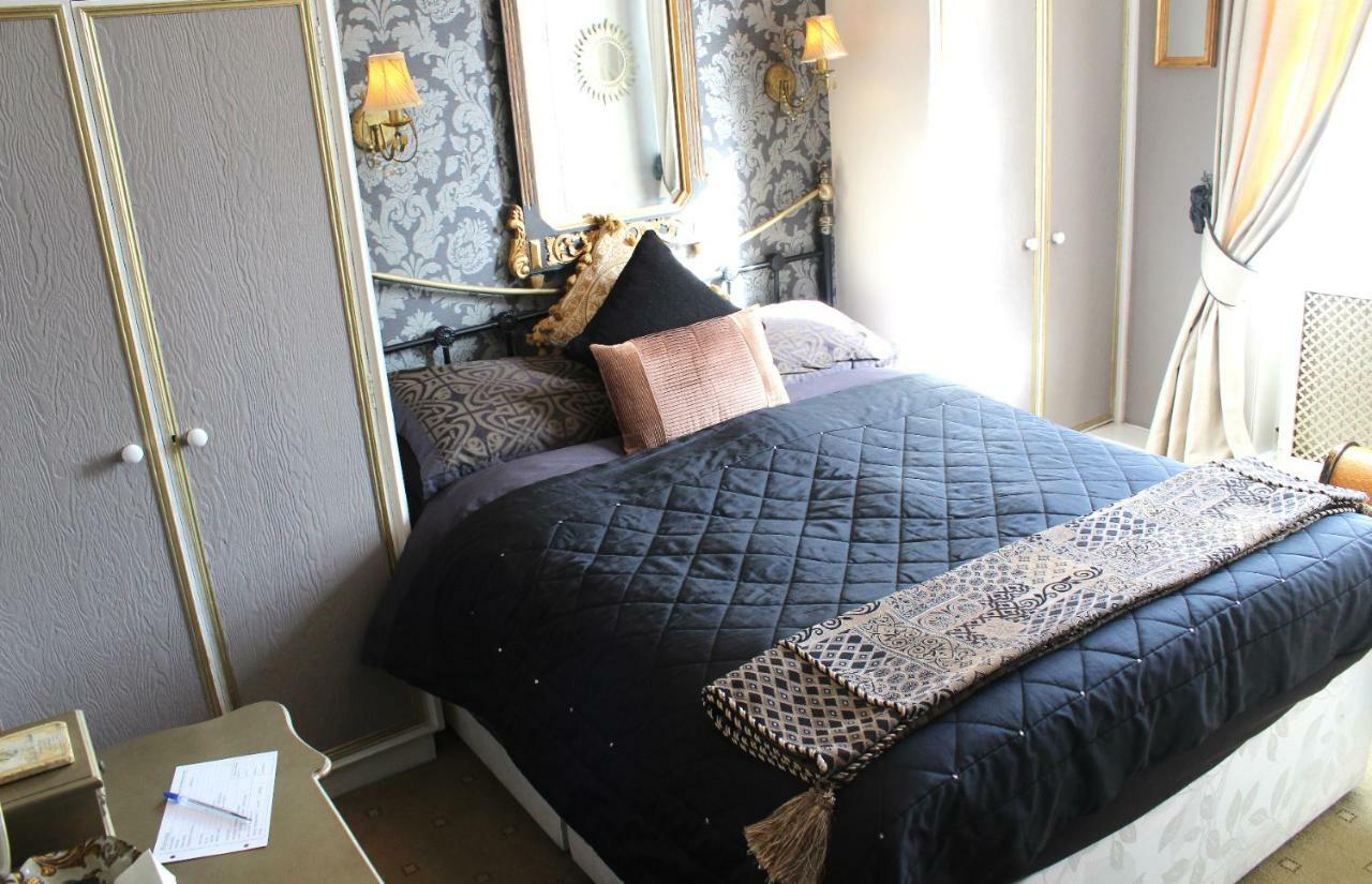 Holly House Bed And Breakfast And Apartments Hereford Eksteriør billede