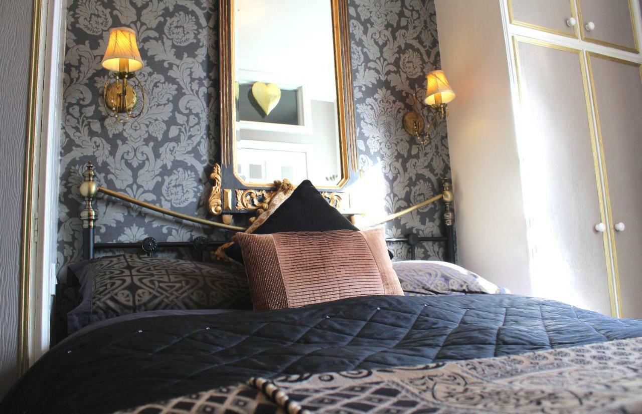 Holly House Bed And Breakfast And Apartments Hereford Eksteriør billede
